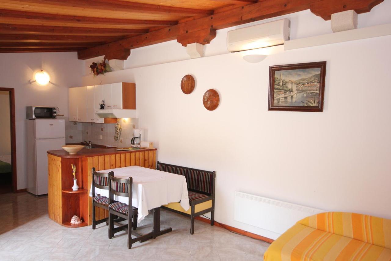 Apartments With A Parking Space Veli Losinj, Losinj - 8029 المظهر الخارجي الصورة