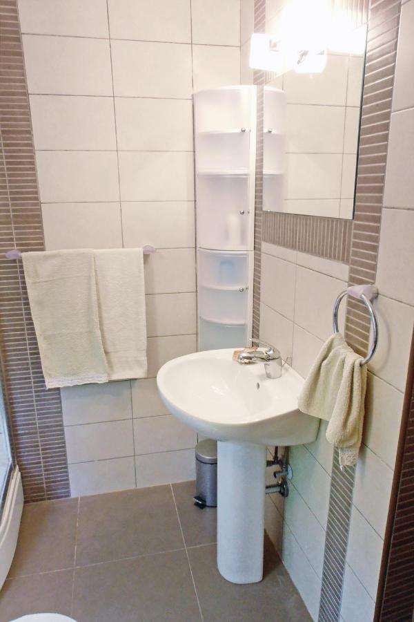 Apartments With A Parking Space Veli Losinj, Losinj - 8029 المظهر الخارجي الصورة