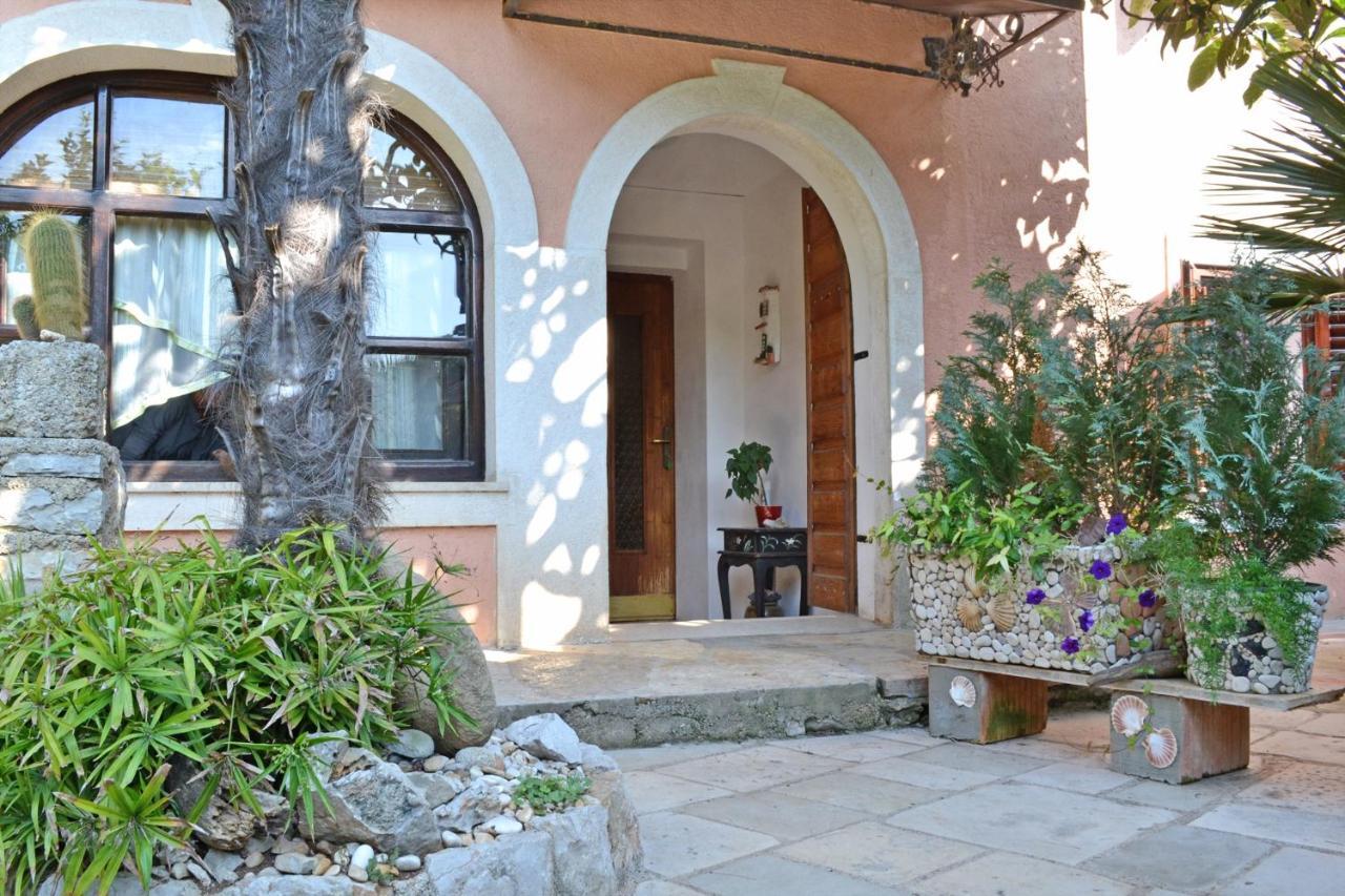 Apartments With A Parking Space Veli Losinj, Losinj - 8029 المظهر الخارجي الصورة